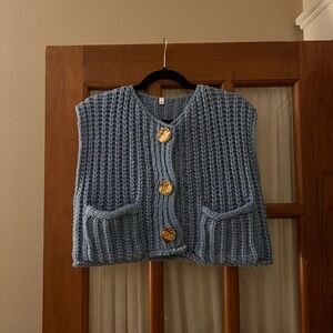Blue Chunky Knit Cropped Vest